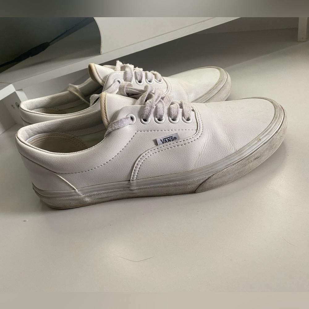 Women’s 9.5/Men’s 8 white leather vans